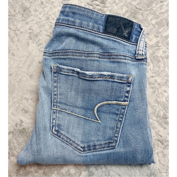 American Eagle Outfitters Denim - AEO • DISTRESSED SKINNY JEANS
